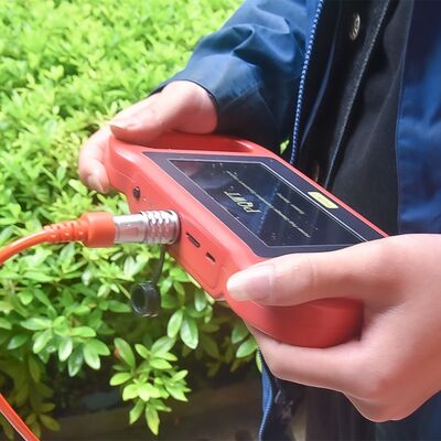 Ανιχνευτής νερού PQWT-TCM με οθόνη αφής LCD 33 συχνότητας και εμβέλεια αναζήτησης επιφάνειας 1500m για γεωφυσική έρευνα