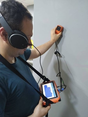 Υπόγεια έξυπνη συσκευή 50cm ανίχνευσης διαρροών ανιχνευτών διαρροών νερού υδραυλικών PQWT Λ